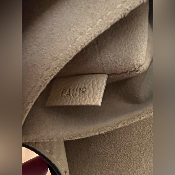 ‼️SOLD‼️ Louis Vuitton Beaumarchais crossbody bag - Picture 9 of 12